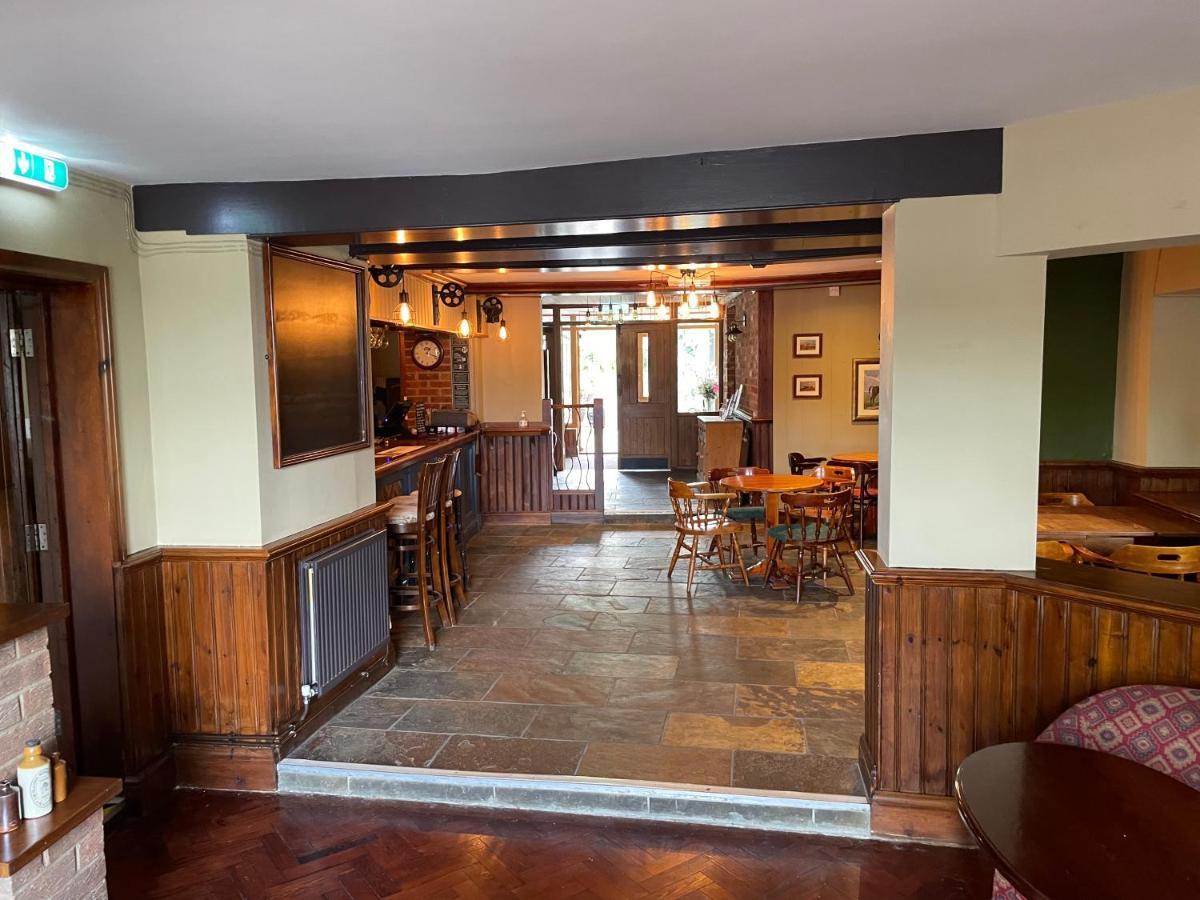 The Swan Inn East Ilsley Extérieur photo